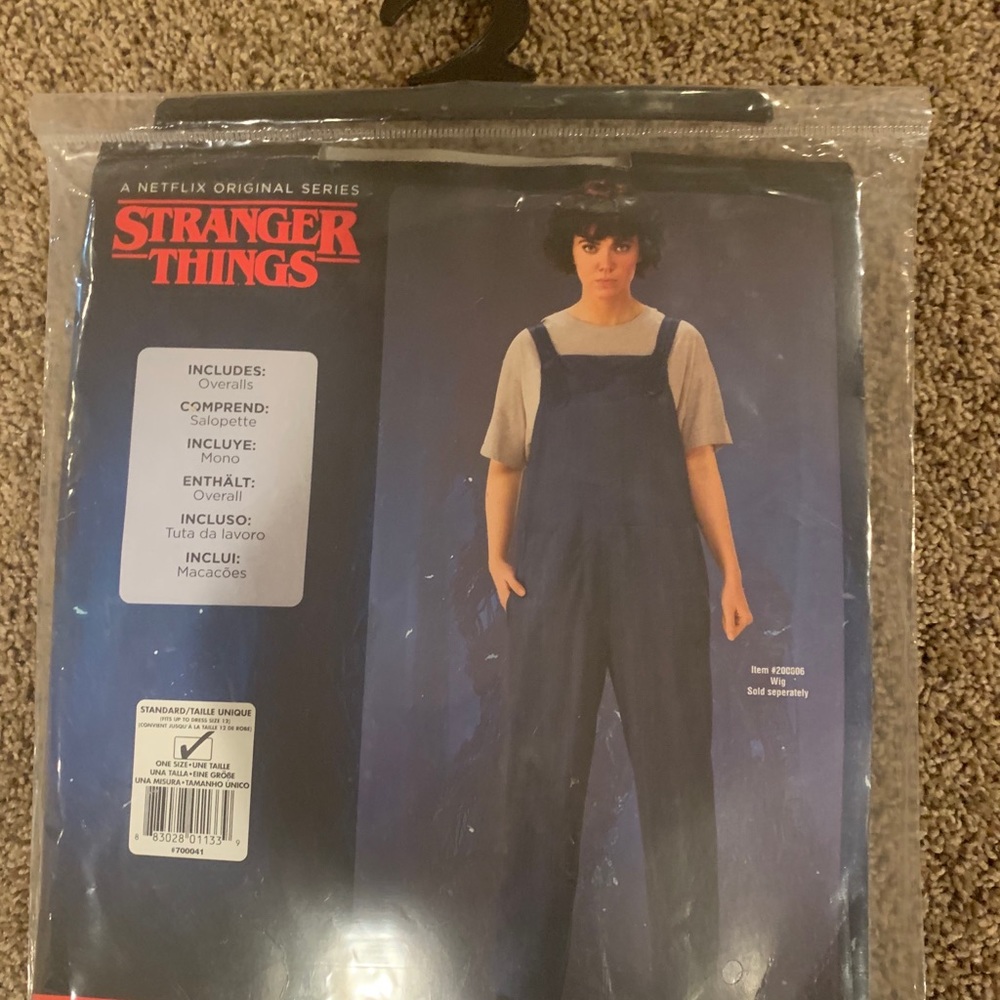 🦋NWT! Stranger Things Eleven costume🦋